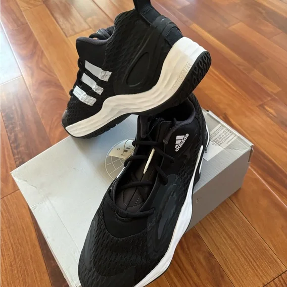 Adidas Exhibit A basketball shoes - Picture 2 of 4